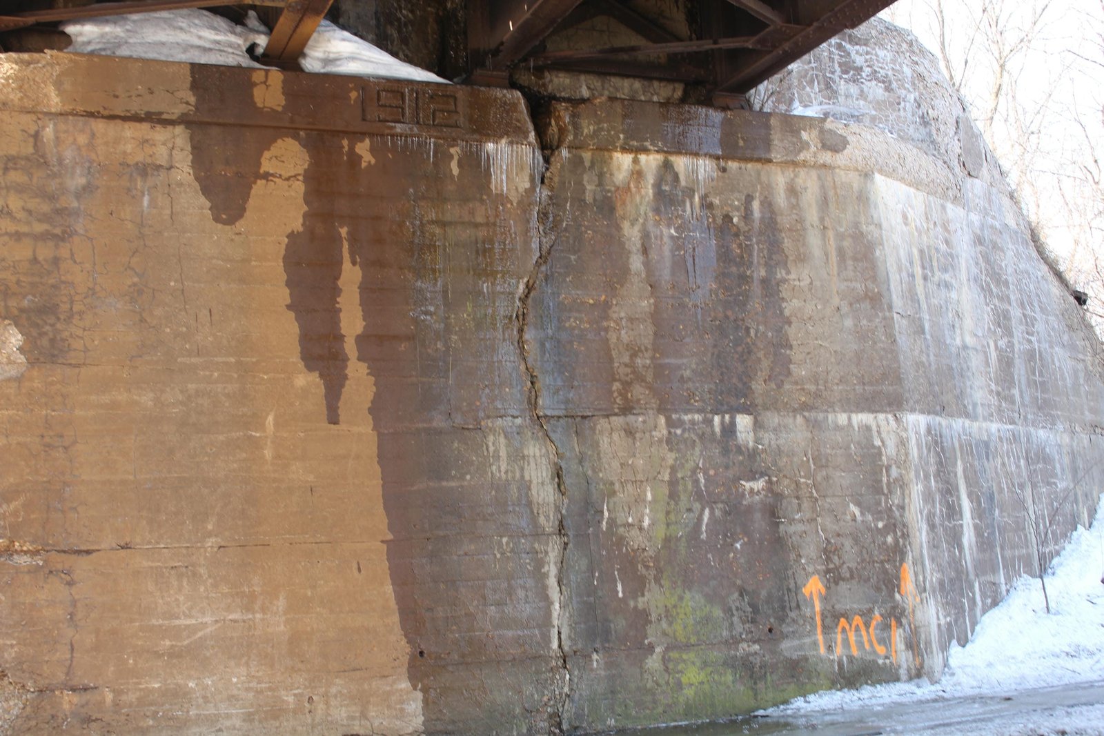 Cracking on west abutment